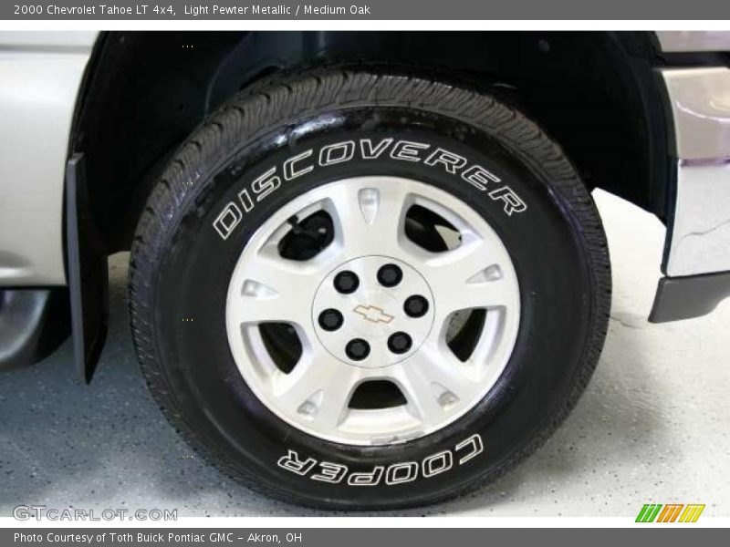 Light Pewter Metallic / Medium Oak 2000 Chevrolet Tahoe LT 4x4
