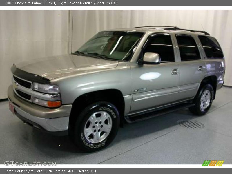 Light Pewter Metallic / Medium Oak 2000 Chevrolet Tahoe LT 4x4