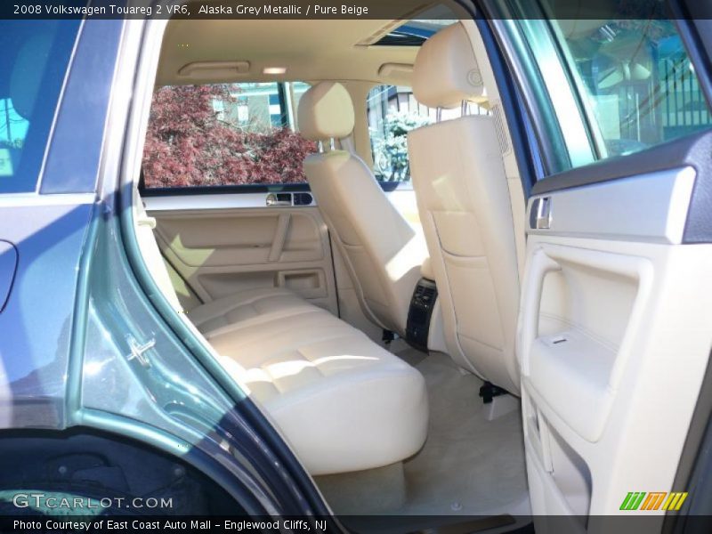 Alaska Grey Metallic / Pure Beige 2008 Volkswagen Touareg 2 VR6