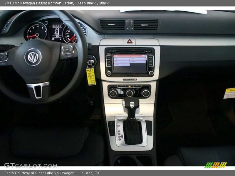 Deep Black / Black 2010 Volkswagen Passat Komfort Sedan
