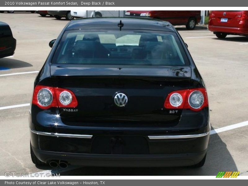 Deep Black / Black 2010 Volkswagen Passat Komfort Sedan