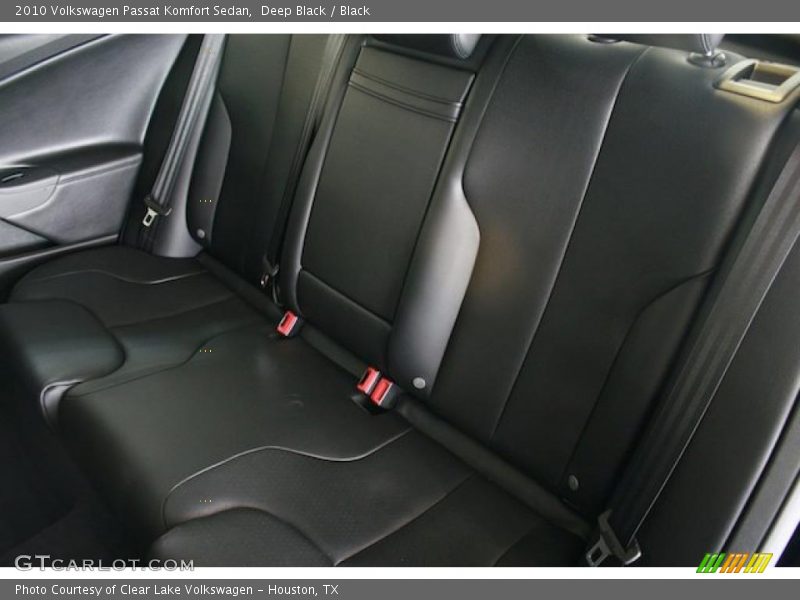 Deep Black / Black 2010 Volkswagen Passat Komfort Sedan