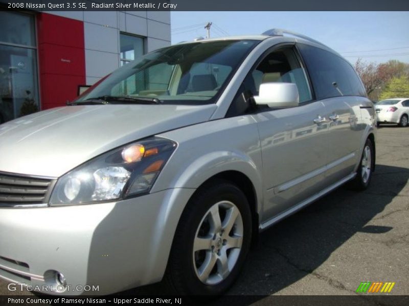 Radiant Silver Metallic / Gray 2008 Nissan Quest 3.5 SE