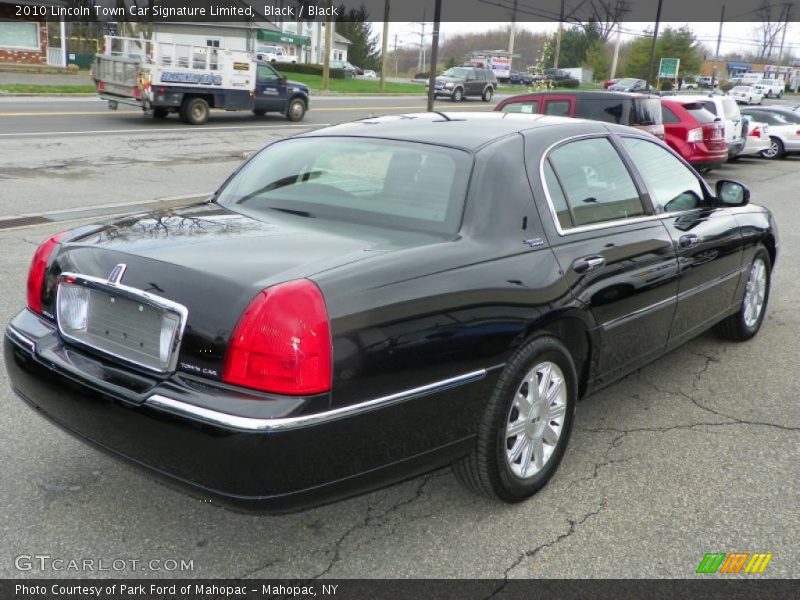 Black / Black 2010 Lincoln Town Car Signature Limited