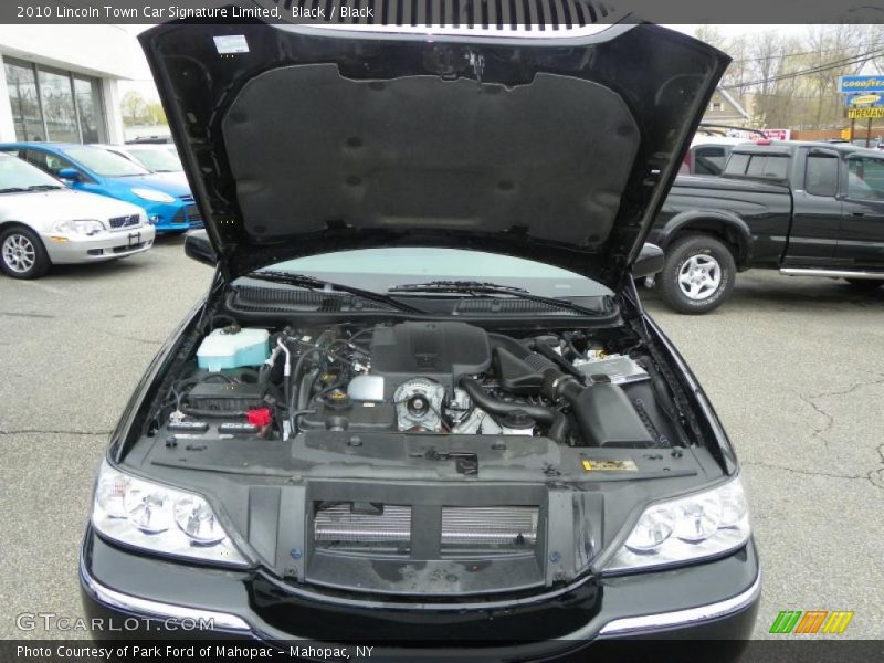  2010 Town Car Signature Limited Engine - 4.6 Liter Flex-Fuel SOHC 16-Valve V8