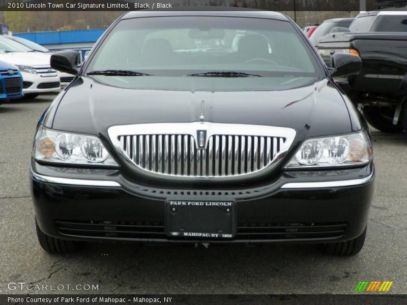 Black / Black 2010 Lincoln Town Car Signature Limited