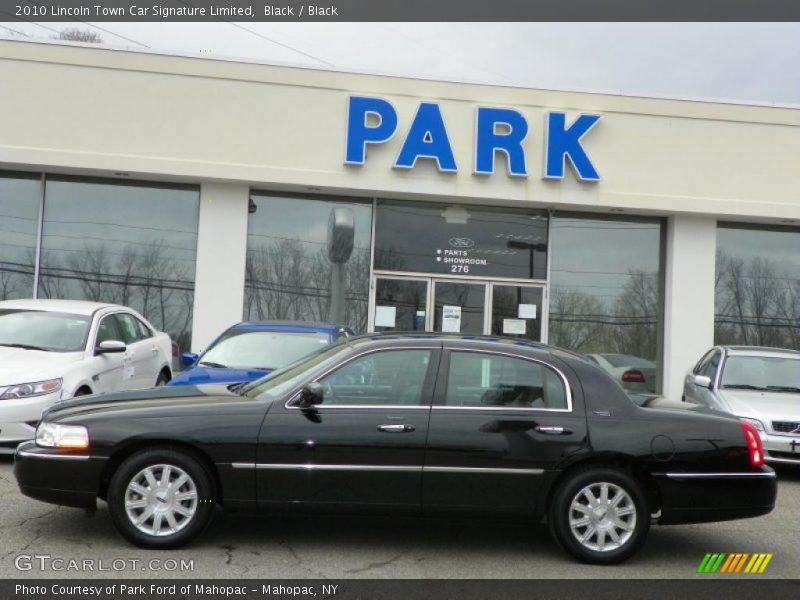 Black / Black 2010 Lincoln Town Car Signature Limited
