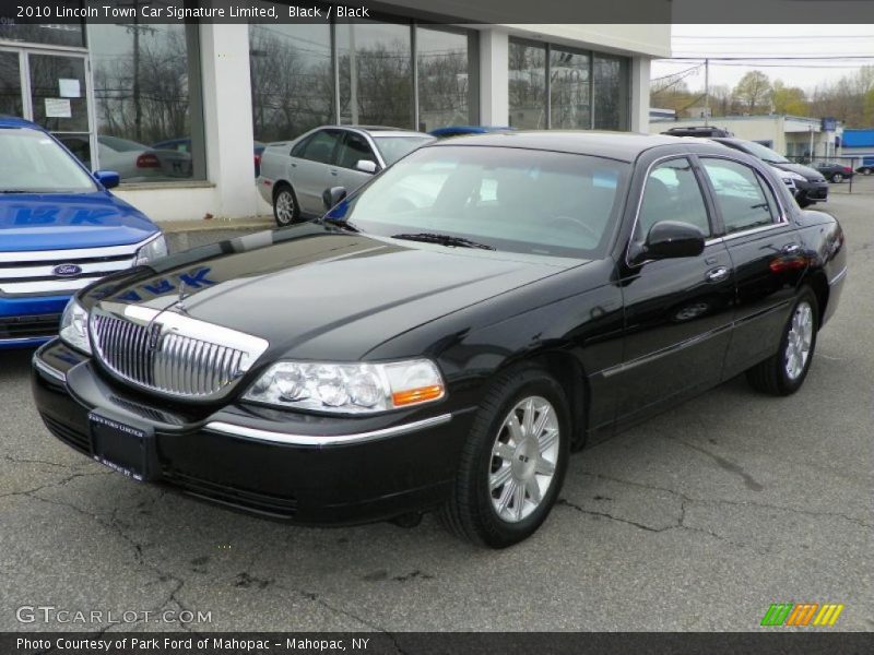 Black / Black 2010 Lincoln Town Car Signature Limited