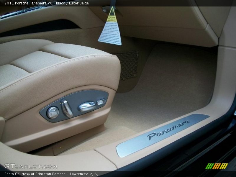 Black / Luxor Beige 2011 Porsche Panamera V6