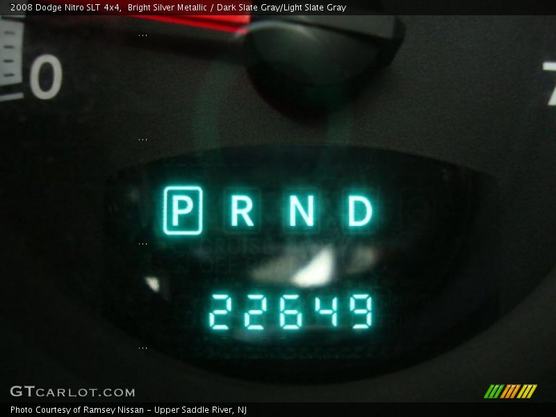 Bright Silver Metallic / Dark Slate Gray/Light Slate Gray 2008 Dodge Nitro SLT 4x4
