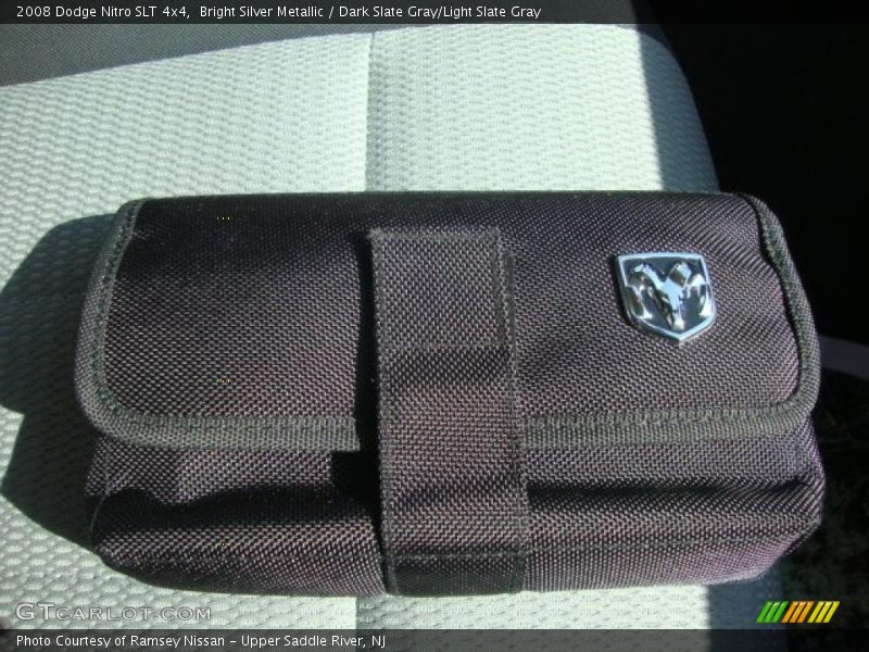 Bright Silver Metallic / Dark Slate Gray/Light Slate Gray 2008 Dodge Nitro SLT 4x4