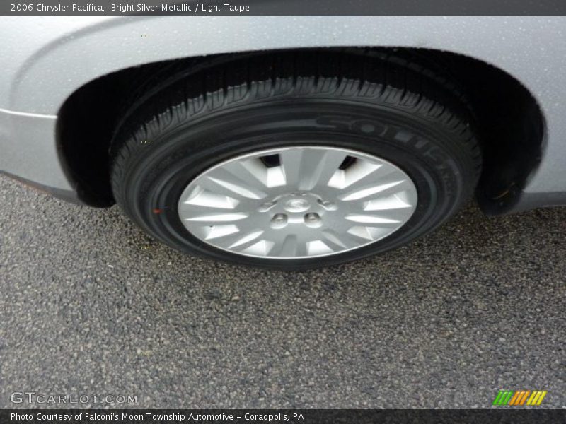 Bright Silver Metallic / Light Taupe 2006 Chrysler Pacifica