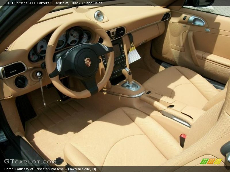 Dashboard of 2011 911 Carrera S Cabriolet