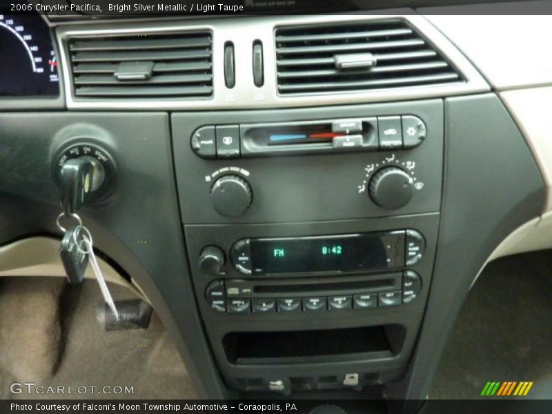 Bright Silver Metallic / Light Taupe 2006 Chrysler Pacifica