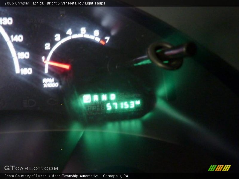 Bright Silver Metallic / Light Taupe 2006 Chrysler Pacifica