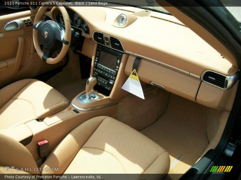 Dashboard of 2011 911 Carrera S Cabriolet