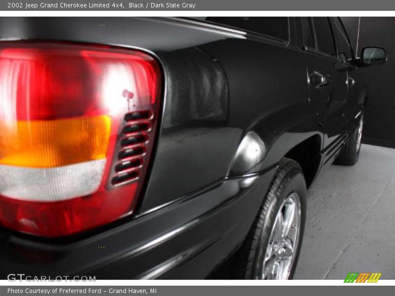 Black / Dark Slate Gray 2002 Jeep Grand Cherokee Limited 4x4