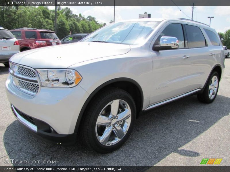 Front 3/4 View of 2011 Durango Citadel