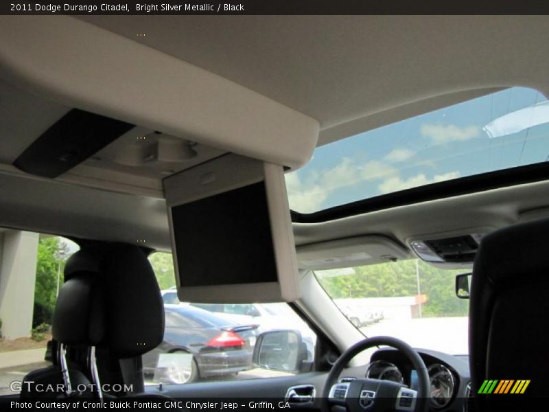 Bright Silver Metallic / Black 2011 Dodge Durango Citadel