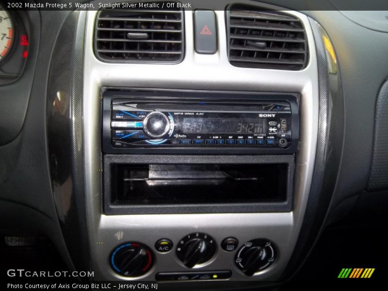 Sunlight Silver Metallic / Off Black 2002 Mazda Protege 5 Wagon