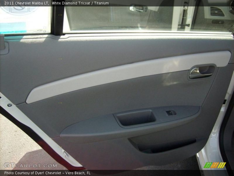 White Diamond Tricoat / Titanium 2011 Chevrolet Malibu LT