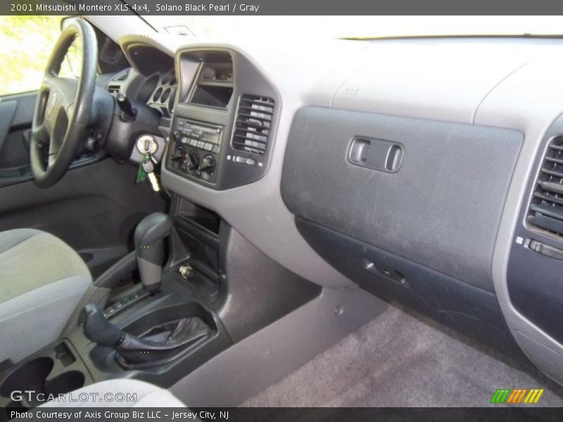 Solano Black Pearl / Gray 2001 Mitsubishi Montero XLS 4x4