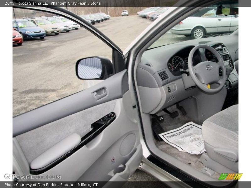 Phantom Gray Pearl / Stone 2005 Toyota Sienna CE