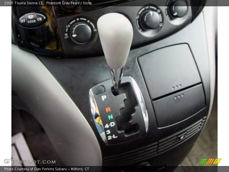 Phantom Gray Pearl / Stone 2005 Toyota Sienna CE