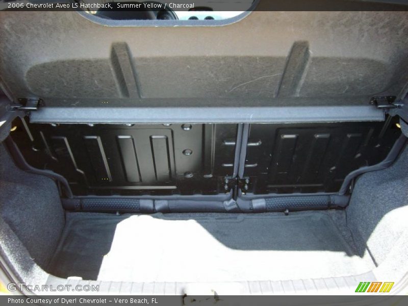  2006 Aveo LS Hatchback Trunk