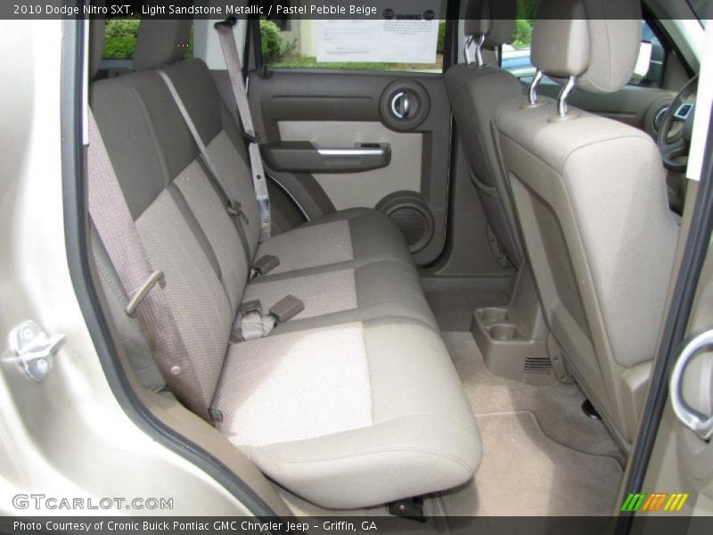 Light Sandstone Metallic / Pastel Pebble Beige 2010 Dodge Nitro SXT