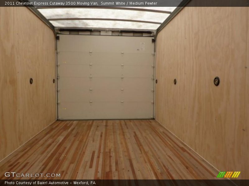  2011 Express Cutaway 3500 Moving Van Trunk