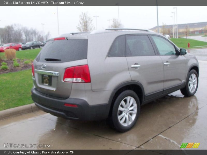 Titanium Silver / Gray 2011 Kia Sorento LX V6 AWD