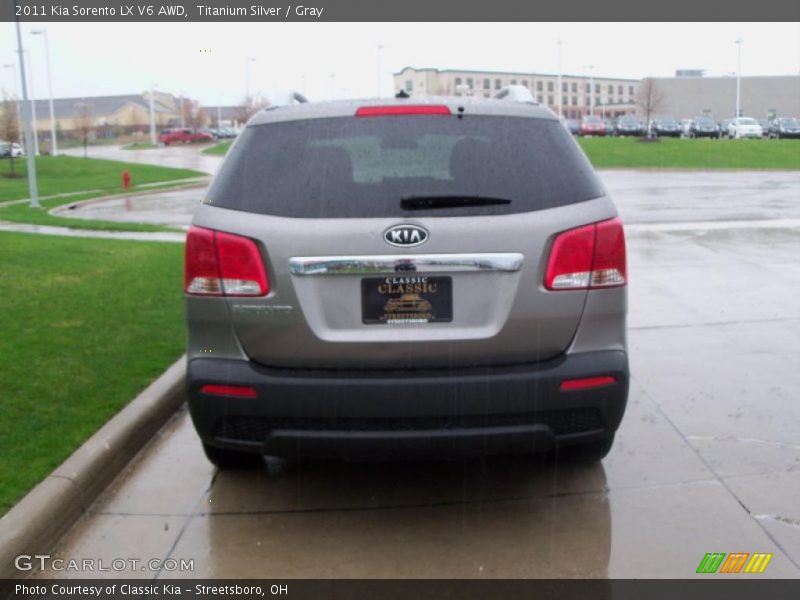 Titanium Silver / Gray 2011 Kia Sorento LX V6 AWD