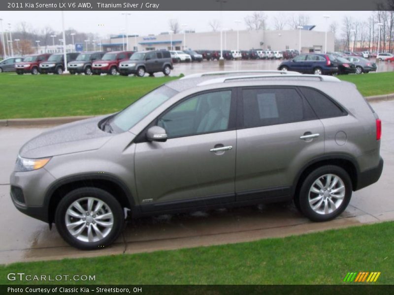 Titanium Silver / Gray 2011 Kia Sorento LX V6 AWD