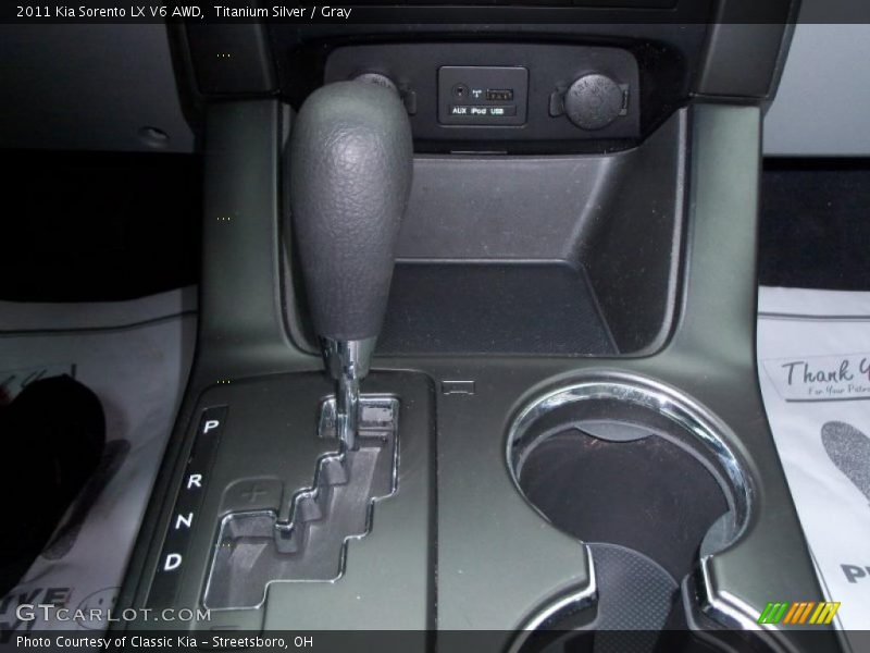 Titanium Silver / Gray 2011 Kia Sorento LX V6 AWD