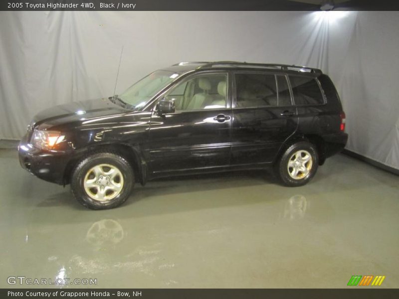 Black / Ivory 2005 Toyota Highlander 4WD