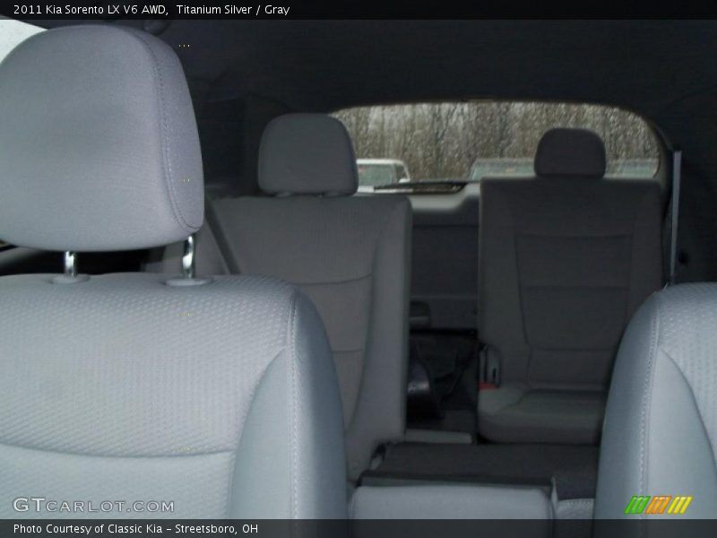 Titanium Silver / Gray 2011 Kia Sorento LX V6 AWD