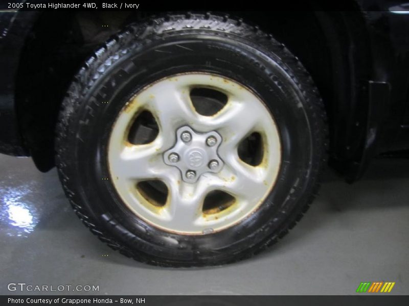 Black / Ivory 2005 Toyota Highlander 4WD
