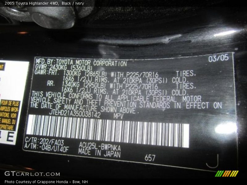 Black / Ivory 2005 Toyota Highlander 4WD