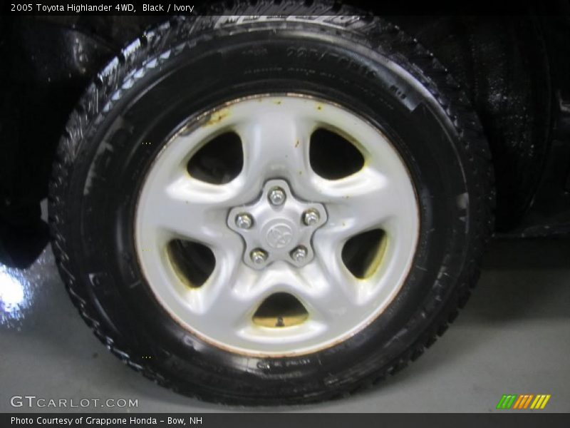 Black / Ivory 2005 Toyota Highlander 4WD