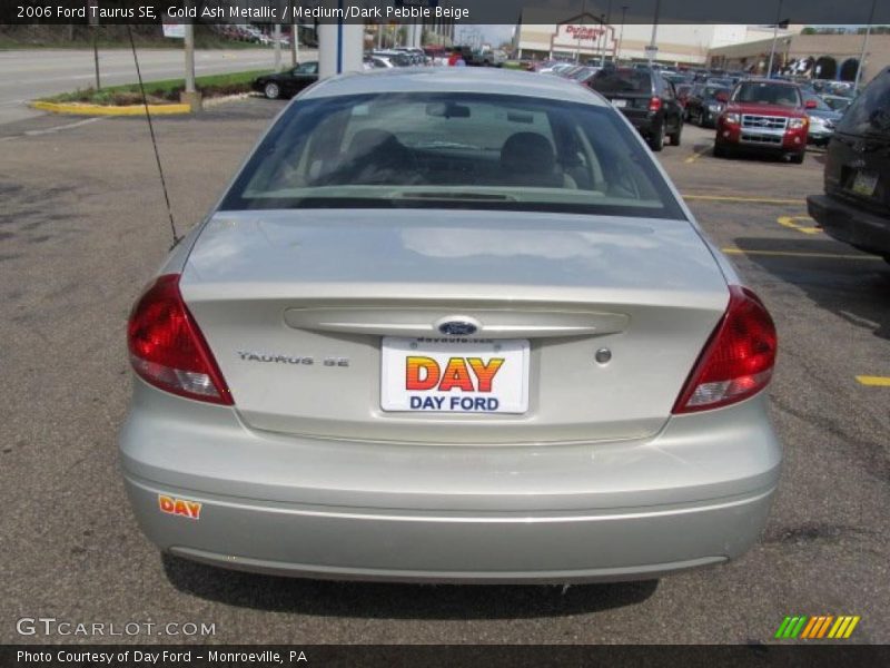 Gold Ash Metallic / Medium/Dark Pebble Beige 2006 Ford Taurus SE