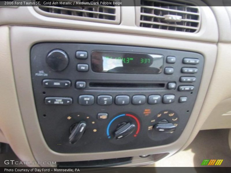 Gold Ash Metallic / Medium/Dark Pebble Beige 2006 Ford Taurus SE
