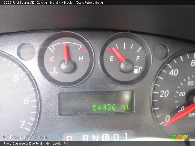 Gold Ash Metallic / Medium/Dark Pebble Beige 2006 Ford Taurus SE