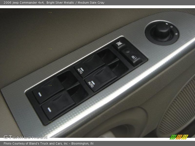 Bright Silver Metallic / Medium Slate Gray 2006 Jeep Commander 4x4