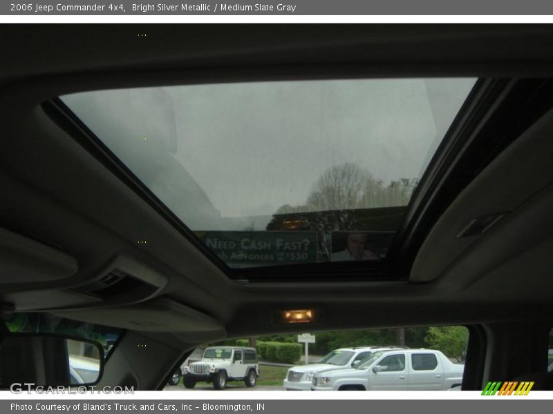 Bright Silver Metallic / Medium Slate Gray 2006 Jeep Commander 4x4