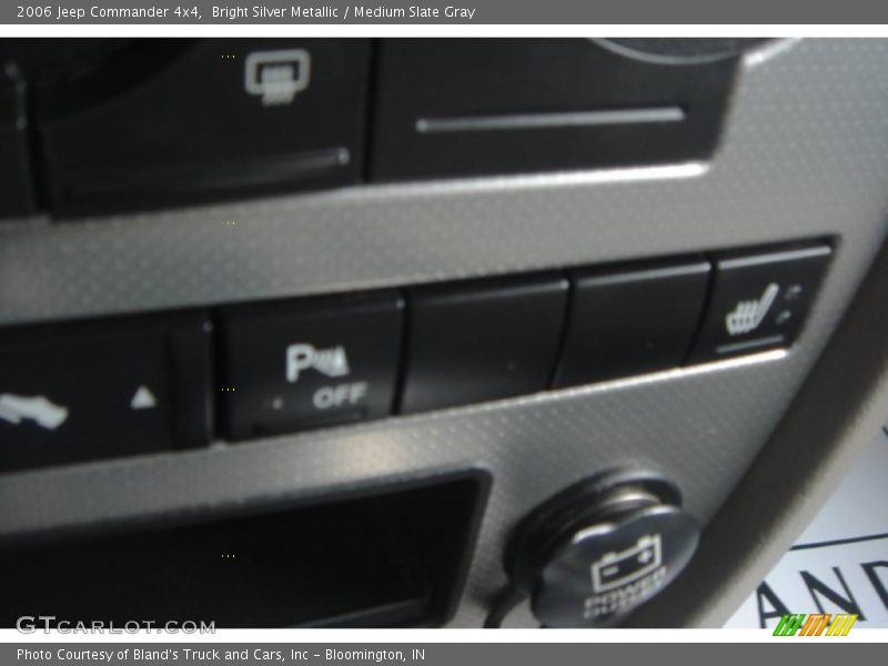 Bright Silver Metallic / Medium Slate Gray 2006 Jeep Commander 4x4