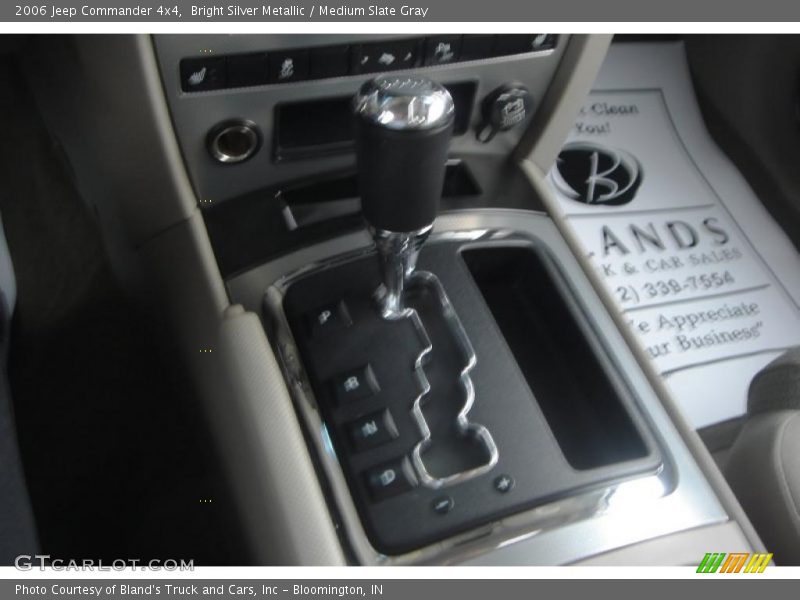 Bright Silver Metallic / Medium Slate Gray 2006 Jeep Commander 4x4