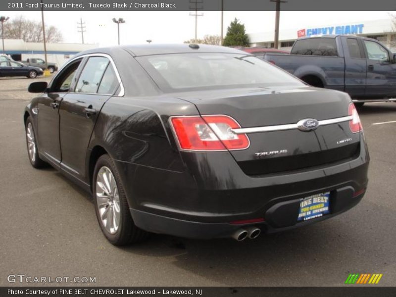 Tuxedo Black / Charcoal Black 2011 Ford Taurus Limited