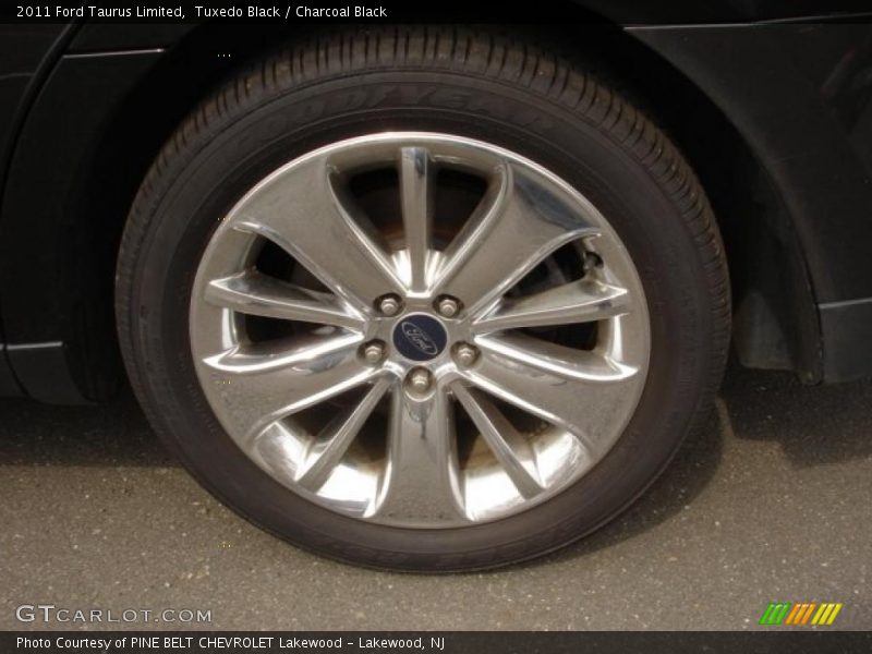 Tuxedo Black / Charcoal Black 2011 Ford Taurus Limited