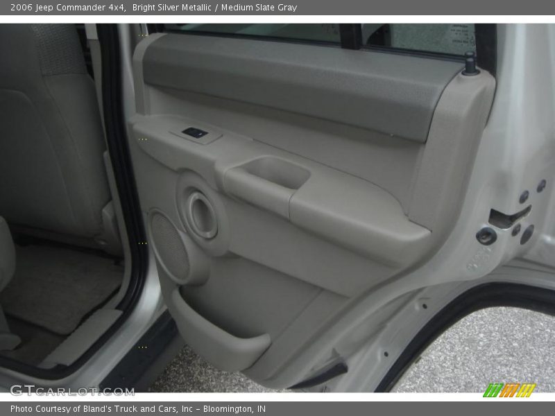 Bright Silver Metallic / Medium Slate Gray 2006 Jeep Commander 4x4